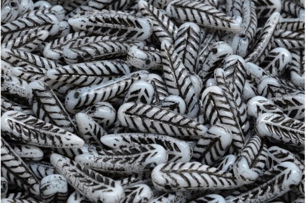Bird Feather Beads 5x17mm - Image 1