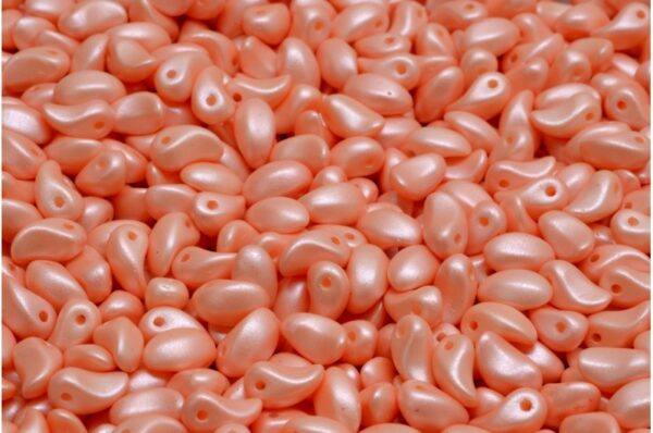 Lily Petal Beads 4x6mm - Image 1