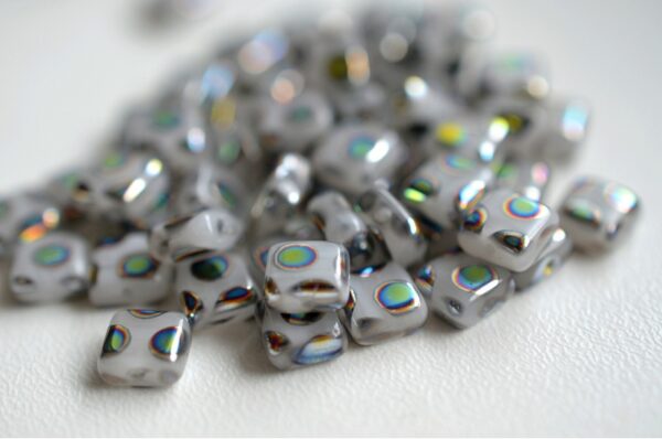 Square Beads 6x6mm - Image 1