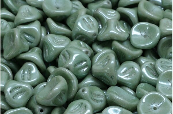 Daylily Flower Beads 10x8mm - Image 1