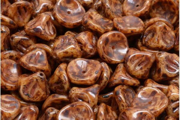 Daylily Flower Beads 10x8mm - Image 1