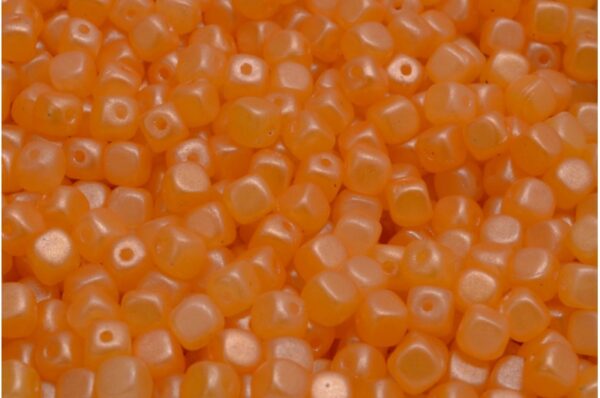 Cube Beads 4x5mm - Image 1