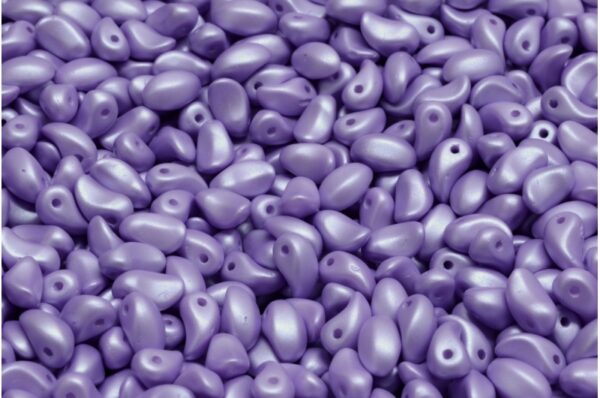 Lily Petal Beads 4x6mm - Image 1