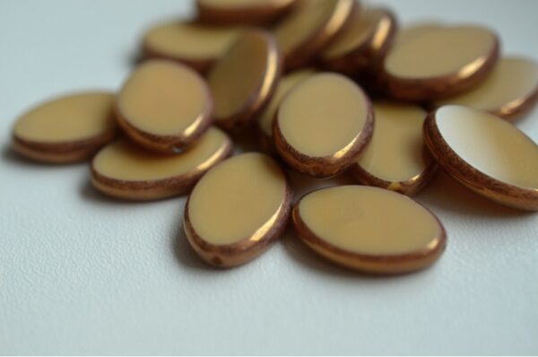 TCB Flat Oval Beads 20x14mm - Image 1