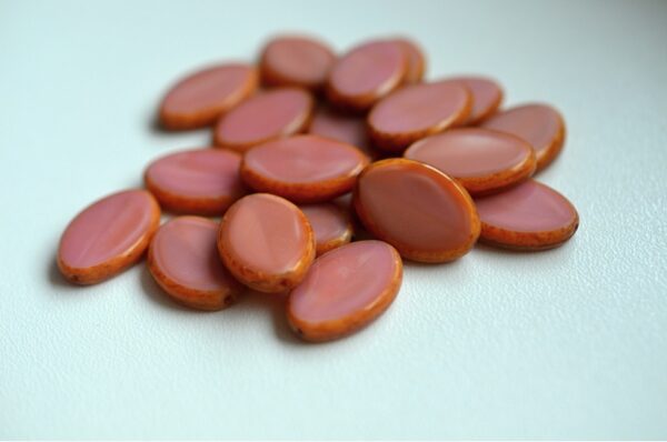 TCB Flat Oval Beads 20x14mm - Image 1