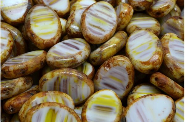 TCB Flat Oval Beads 20x14mm - Image 1