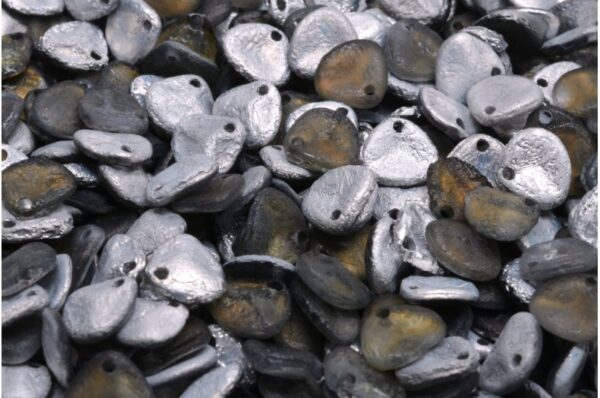 Rose Petal Beads 8x7mm - Image 1