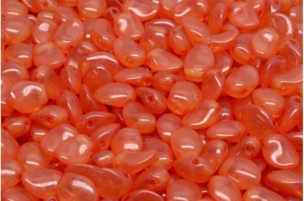 Tulip Petal Beads 6x8mm - Image 1
