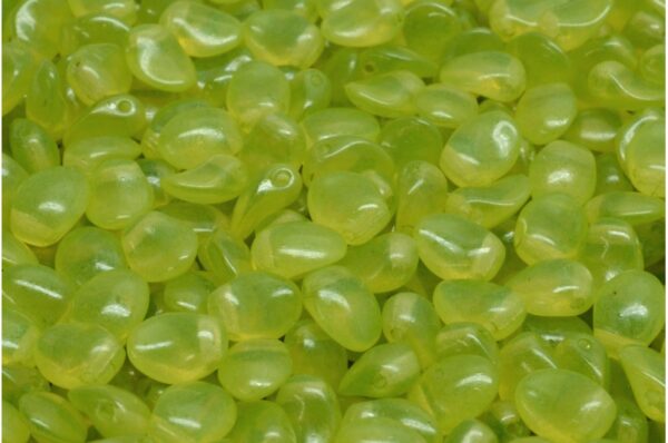 Tulip Petal Beads 6x8mm - Image 1