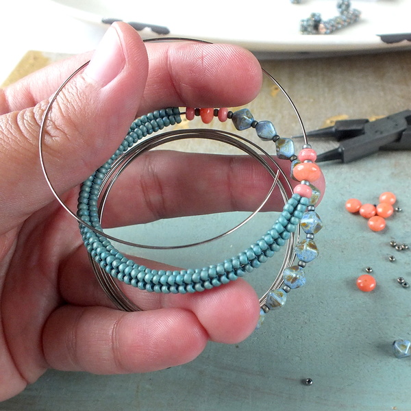 How to make Memory Wire Bracelet - Rutkovsky