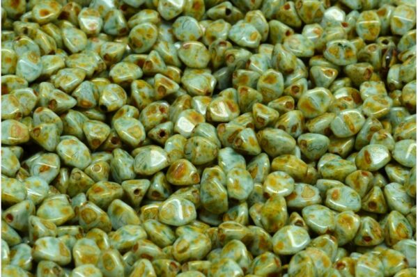 Pinch Beads 5x5mm - Image 1