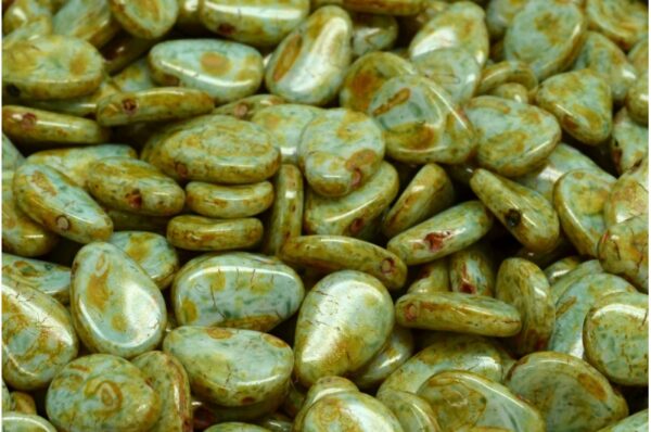 Anemone Petal Beads 8x11mm - Image 1