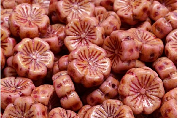 Hawaiian Flower Beads 14x14mm - Image 1