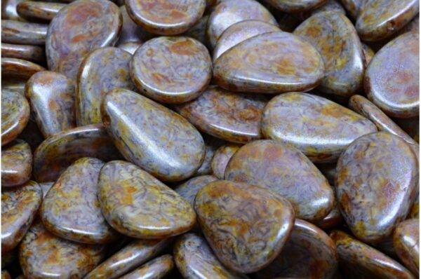 Anemone Petal Beads 11x16mm - Image 1