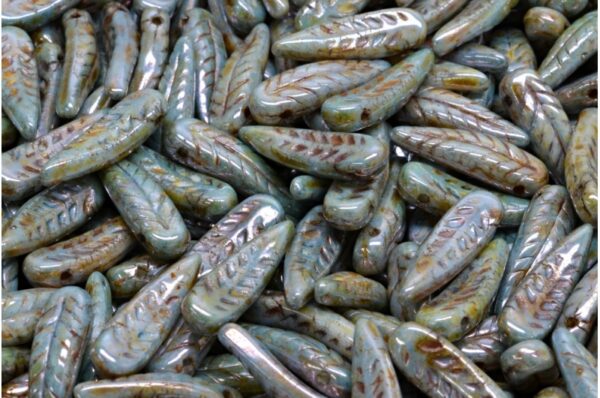 Bird Feather Beads 5x17mm - Image 1