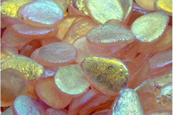 Anemone Petal Beads 11x16mm - Image 1