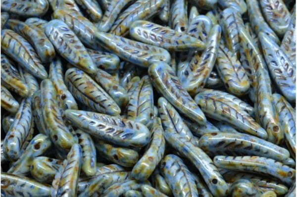 Bird Feather Beads 5x17mm - Image 1