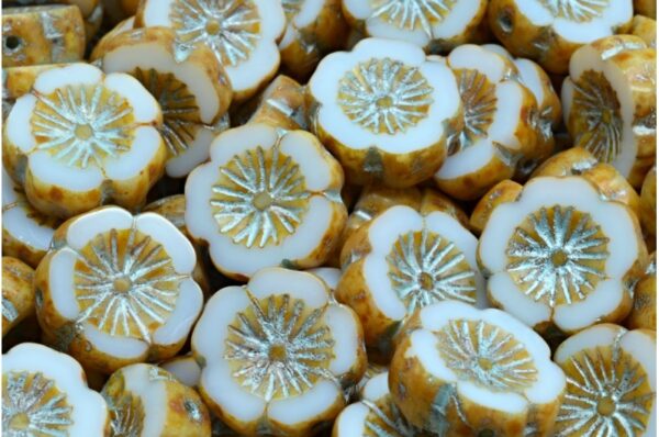 TCB Hawaiian Flower Beads 14x14mm  - Image 1