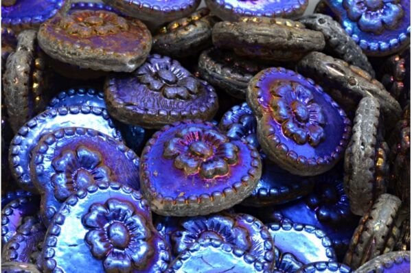 Heart Beads With Rose 17x17mm - Image 1