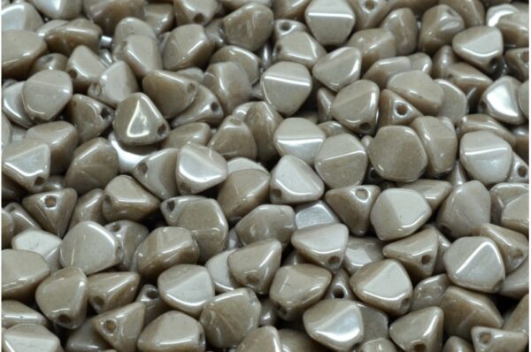 Pinch Beads 7x7mm - Image 1