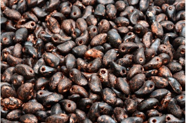 Lily Petal Beads 4x6mm - Image 1