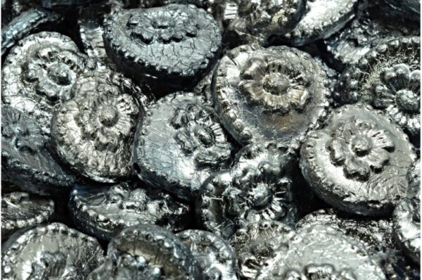 Heart Beads With Rose 17x17mm - Image 1