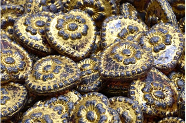 Heart Beads With Rose 17x17mm - Image 1