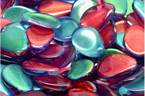 Anemone Petal Beads 11x16mm - Image 1