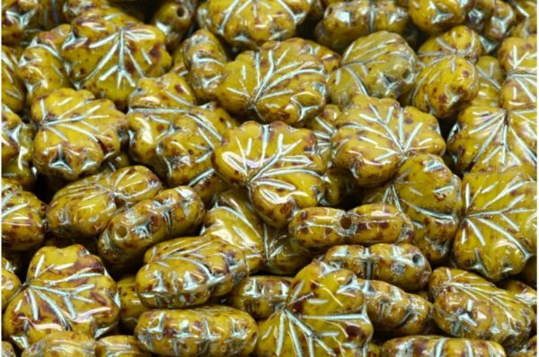 Maple Leaf Beads 13x11mm - Image 1