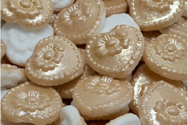 Heart Beads With Rose 17x17mm - Image 1