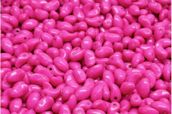 Lily Petal Beads 4x6mm - Image 1