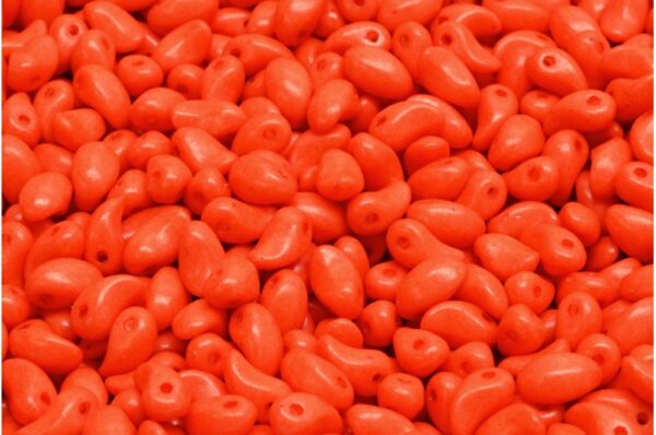 Lily Petal Beads 4x6mm - Image 1