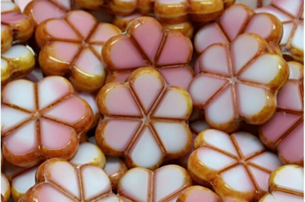 TCB Garland Flower 20x20mm - Image 1