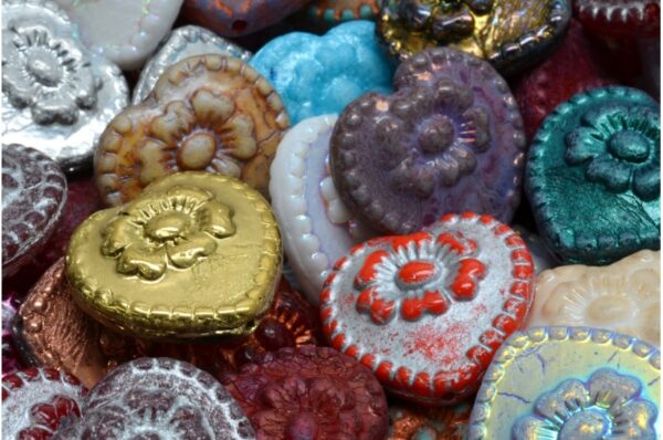 Heart Beads With Rose 17x17mm - Image 1